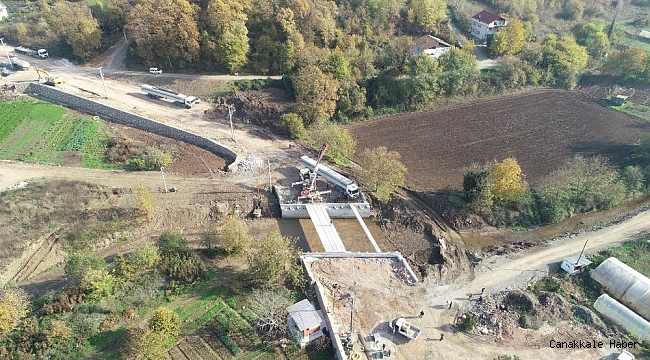 Yeniköy Mahallesi&#039;ndeki köprünün kiriş montajları yapıldı