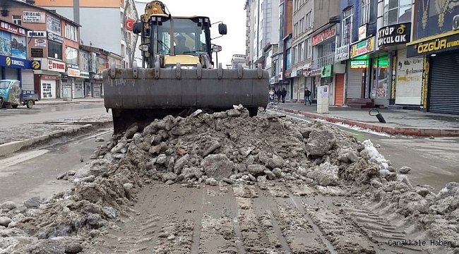 Yüksekova&#039;da kar temizleme çalışması