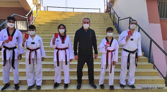 Yunusemreli 5 tekvandocu siyah kuşağa terfi etti