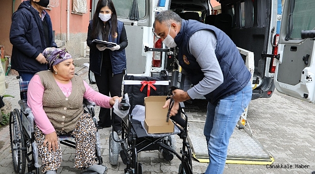 Yüreğir Belediyesinden engellilere akülü sandalye