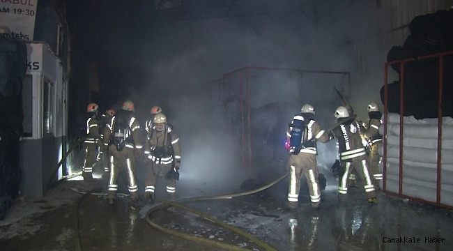 Zeytinburnu'nda iplik fabrikasında yangın paniği