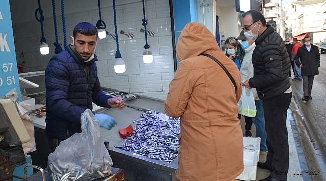 4 günlük kısıtlamada balığı özleyen tezgaha koştu