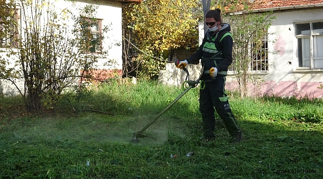 80 saatlik kısıtlamada 65 yaş üstü vatandaşların bahçelerinin bakımı yapıldı