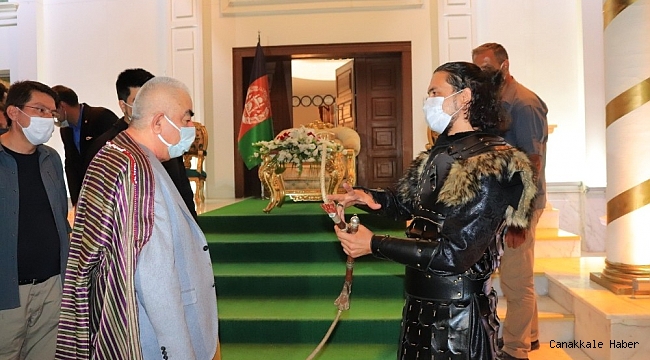 Afganistanlı tıp fakültesi öğrencisinin &quot;Sultan Baybars&quot; rolü taktir topladı