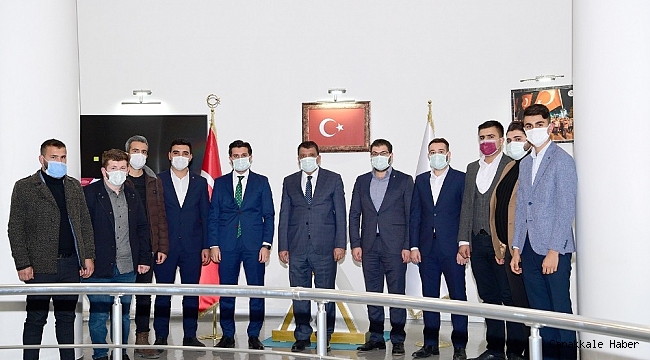 AK Partili gençlerden Başkan Gürkan&#039;a ziyaret