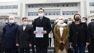 AKP Çanakkale İl Başkanı Naim Makas mazbatasını aldı