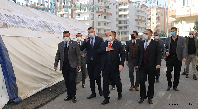 Anavatan Partisinden evlat nöbetindeki ailelere ziyaret