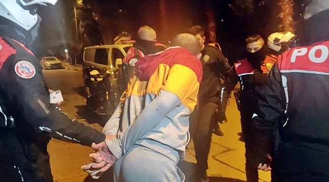 Antalya&#039;da &#039;dur&#039; ihtarına uymayan sürücü ortalığı birbirine kattı