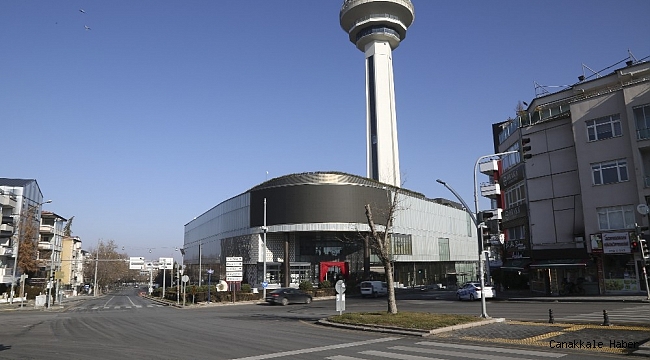 Başkent&#039;in ana caddelerinde sessizlik devam etti