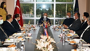 Bülent Turan Oda Başkanları'yla birlikte