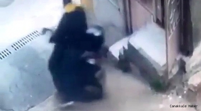 Bursa&#039;da güpegündüz motosiklet hırsızlığı kamerada