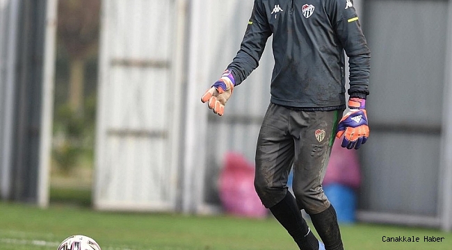 Bursasporlu kaleci Ataberk Dadakdeniz zirvede yer aldı
