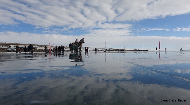 Çıldır Gölü'nde atlı kızak sezonu başladı