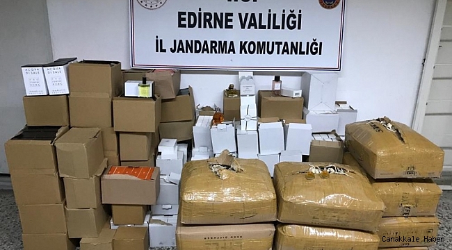 Edirne&#039;de 156 bin TL&#039;lik kaçak parfüm ve oto kokusu ele geçirildi