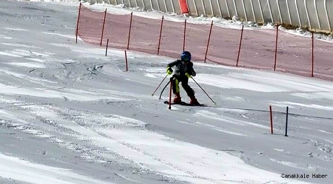 Erciyes&#039;te sıcak havada kayak keyfi