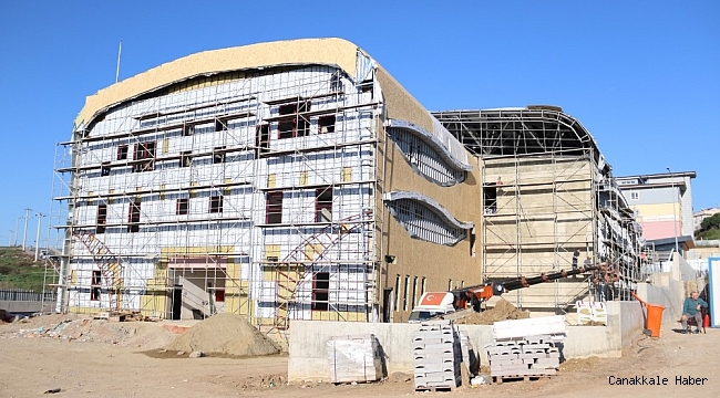 Gebze yüzme havuzunun çatısı kaplanıyor