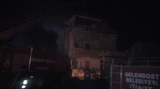 Gelendost ilçesindeki çatı yangını korkuttu