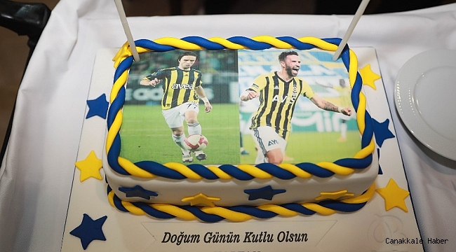 Gökhan Gönül&#039;e sürpriz doğum günü kutlaması