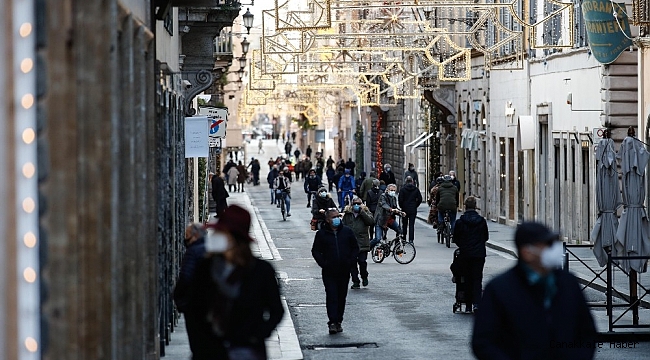 İtalya&#039;da son 24 saatte 20 bin 331 yeni vaka