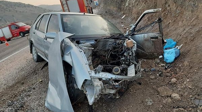 Kayalığa çarpan otomobilde 1 kişi öldü, 4 kişi yaralandı