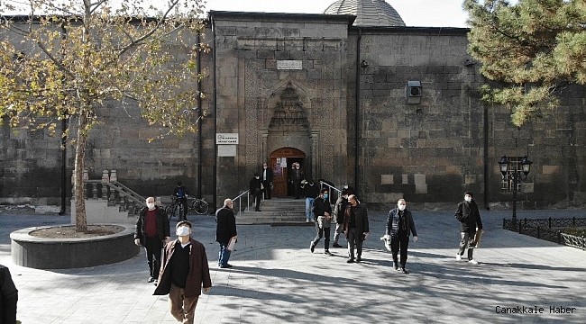 Kayseri merkezdeki camilerde sakinlik yaşandı