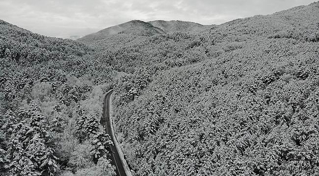 Kazdağları güzelliğini yine beyazlar içinde sergiliyor