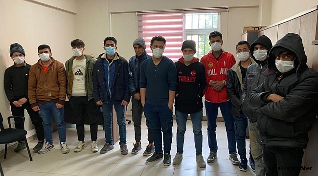 Kocaeli TEM Otoyolu'nda ticari araçlarda 11 göçmen yakalandı