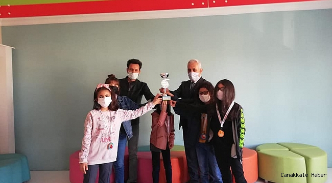 Kozan&#039;lı minik bilim kahramanları ilçenin gururu oldular