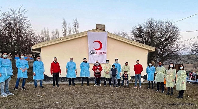 Kütahya Genç Kızılay gönüllülerinden köy okulunda bakım ve onarım çalışması