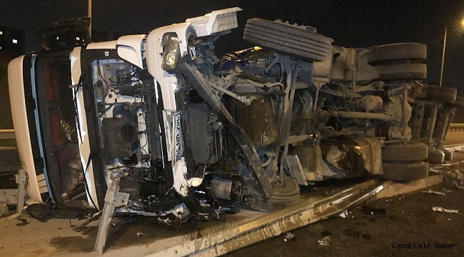 Kuzey Marmara Otoyolu&#039;nda TIR devrildi