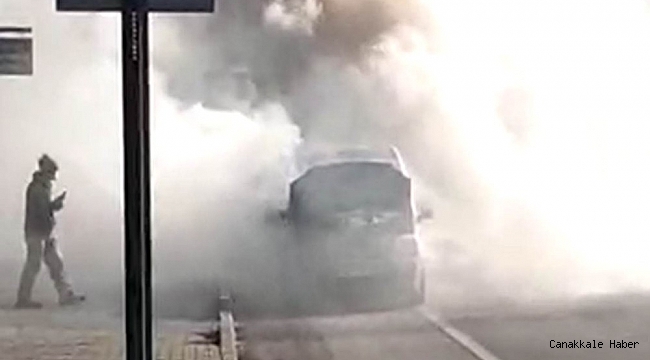 Motor kaputundan dumanlar çıkan araç hareketli anların yaşanmasına neden oldu