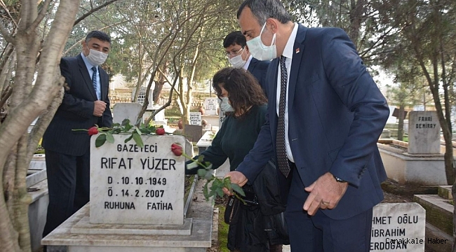 Nazillili merhum gazeteciler mezarları başında anıldı