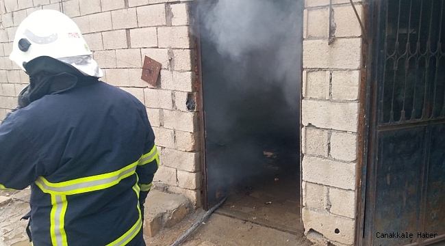 Odunlukta yangın çıktı