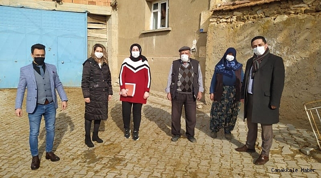 Öğretmenler, lise son sınıf öğrencileri için test kitabı hazırladı