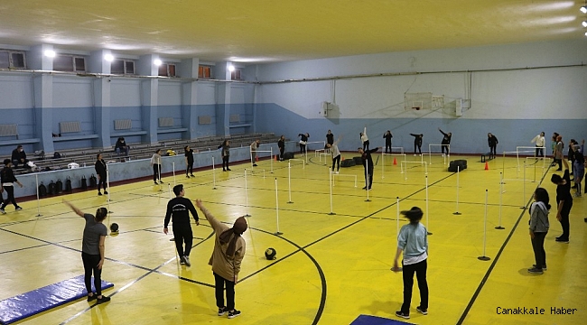 Polislik hayali kuran gençler zorlu maratonda