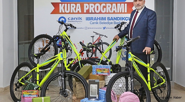 Sandıkçı: &quot;2021 çocukların yılı olacak&quot;