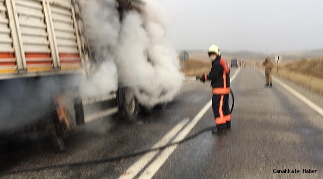 Seyir halindeki kamyonda yangın!