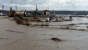 Şiddetli yağışın etkisiyle Kepez deresi taştı