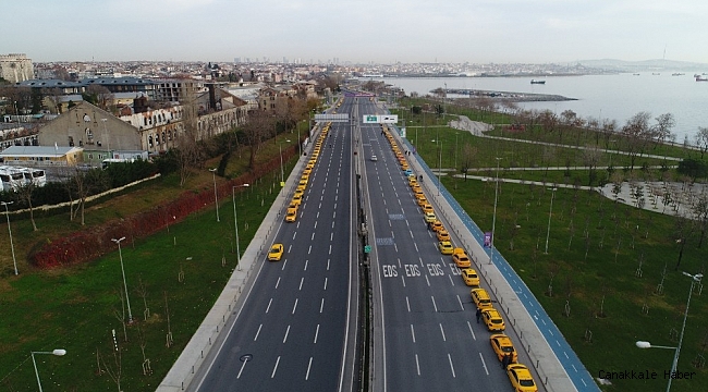Taksimetre kuyruğu Yenikapı Etkinlik alanından Kazlıçeşmeye kadar uzadı