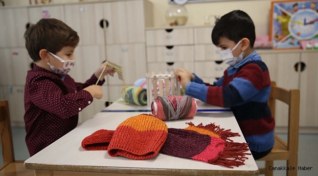 TDV anaokulu öğrencilerinden ihtiyaç sahibi kardeşleri için atkı