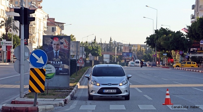 Ters yönde giden sürücü, kırmızı ışıkta beklerken yakalandı