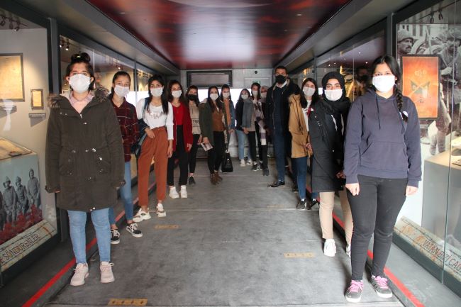 Çanakkale Savaşları Mobil Müzesi&#039;ne Silopi&#039;de yoğun ilgi