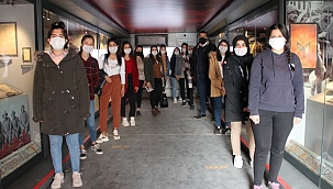 Çanakkale Savaşları Mobil Müzesi'ne Silopi'de yoğun ilgi