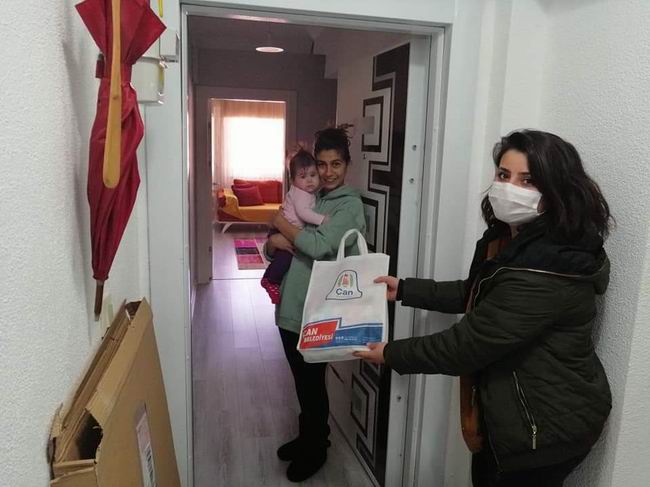 ‘Hoş geldin bebek’ projesi kalplere dokunmaya devam ediyor