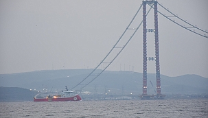 Sismik araştırma gemisi Çanakkale Boğazı’ndan geçti