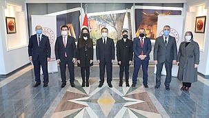 81 gencin elinden 81 ilden gelen Türk Bayrağı Çanakkale'de