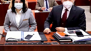 Bülent Turan ile Jülide İskenderoğlu’ndan Berat Kandili mesajı