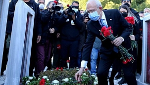 Kılıçdaroğlu'ndan, Çanakkale Zaferi etkinlikleri kapsamında Şehitlik Abidesine ziyaret