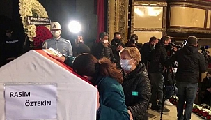 Usta oyuncu Rasim Öztekin için Ses Sineması'nda tören düzenlendi