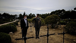 Fransız anıtında tören gerçekleştirildi